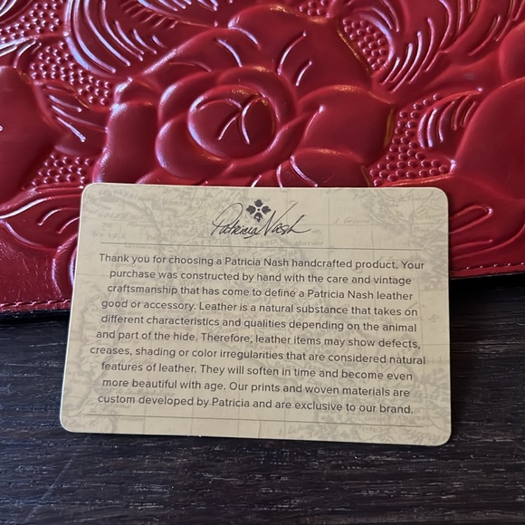 NWOT Patricia Nash Wristlet - Picture 5 of 8